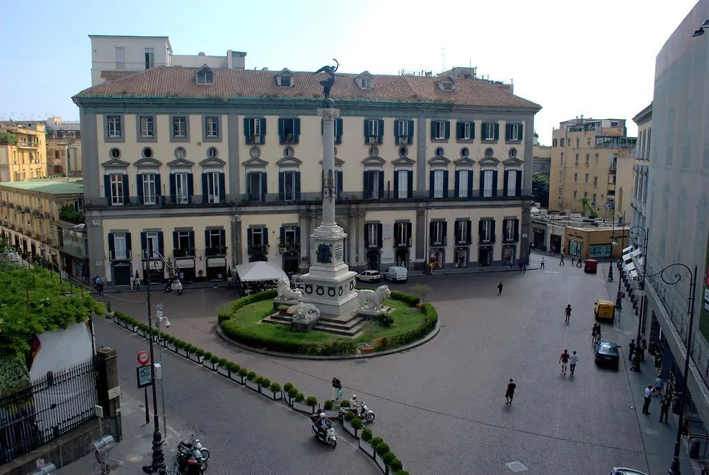 Bed and Breakfast Relais Piazza dei Martiri Napoli 0*,
