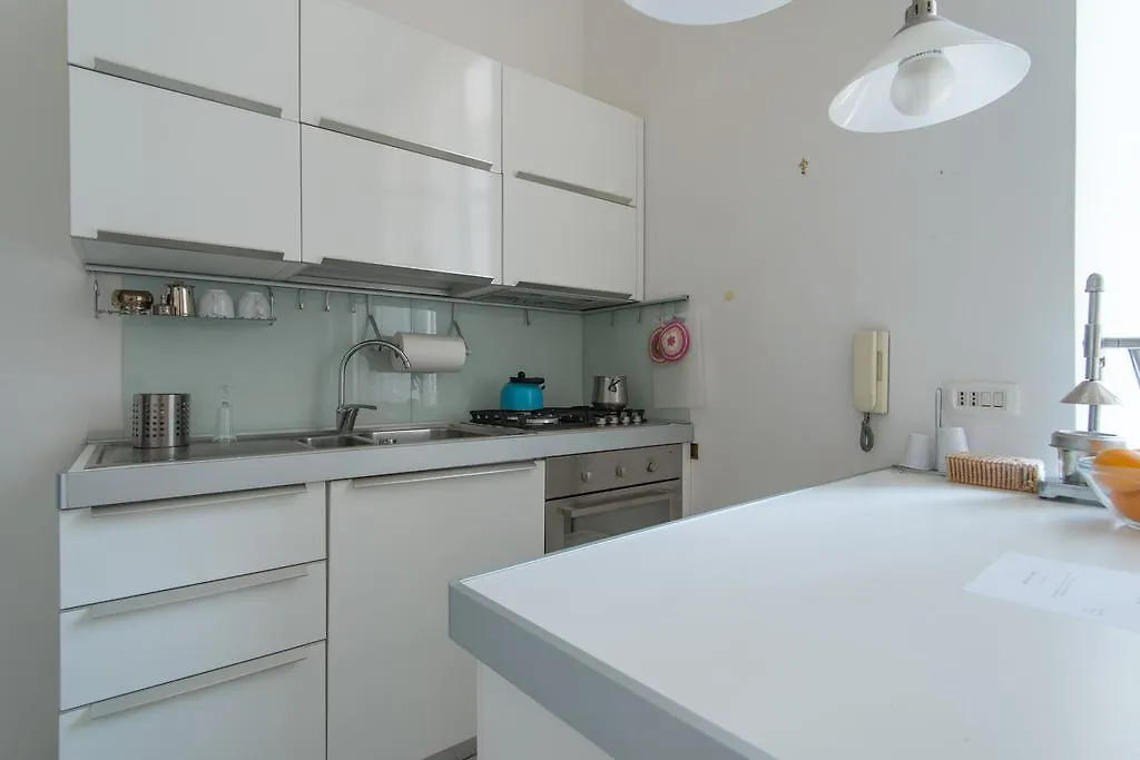 Bed and Breakfast Relais Piazza dei Martiri Napoli 0*,