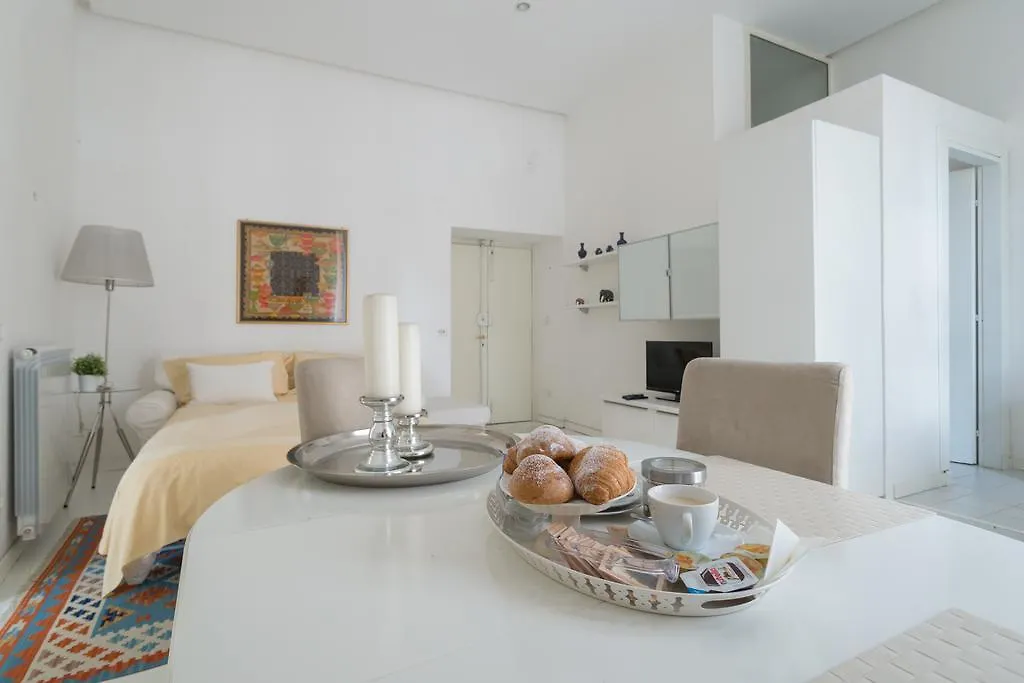 Bed and Breakfast Relais Piazza dei Martiri Napoli
