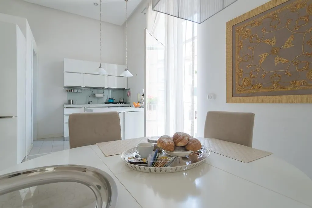 Bed and Breakfast Relais Piazza dei Martiri Napoli Bed & Breakfast
